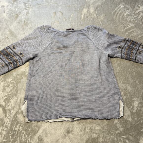 Johnny Was Chambray Floral Embroidered Top Bell Sleeve Boho Size Large Women's - Picture 14 of 14